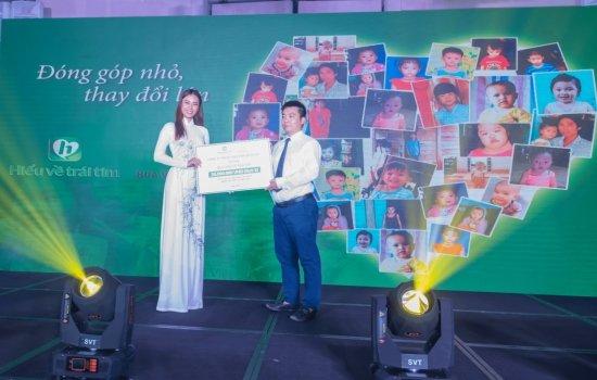 HOA VIÊN BÌNH AN TRAO TẶNG THÊM 20 TRIỆU ĐỒNG GIÚP TRẺ EM PHẪU THUẬT TIM