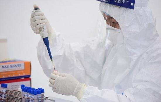 NHỮNG THIÊN THẦN ÁO TRẮNG NỖ LỰC CHỐNG DỊCH