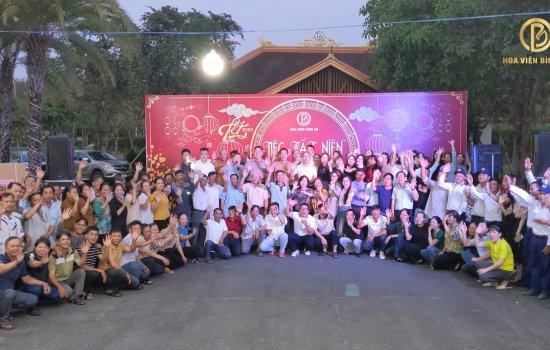 Tập thể CBCNV Hoa Viên Bình An chúc tết 2025