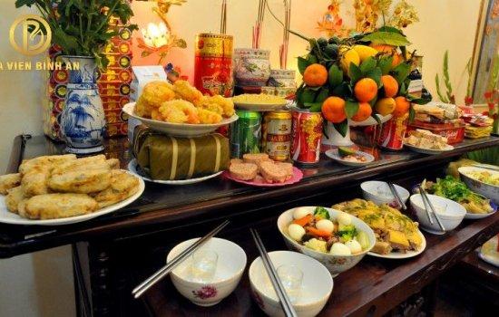 Tổng hợp mẫu văn khấn cúng cơm gia tiên cho các ngày quan trọng