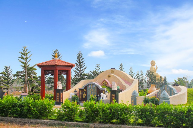 Hoa viên Bình An được hình thành từ tâm huyết của chủ đầu tư với mong muốn xây dựng một nơi yên nghỉ với sự vượt trội về vị trí, quy mô và chất lượng dịch vụ.