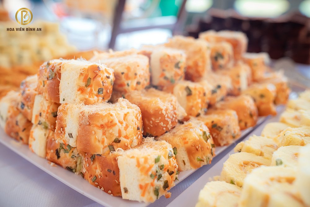 Cần chuẩn bị đồ cúng cho nghi thức tạ mộ mới xây 