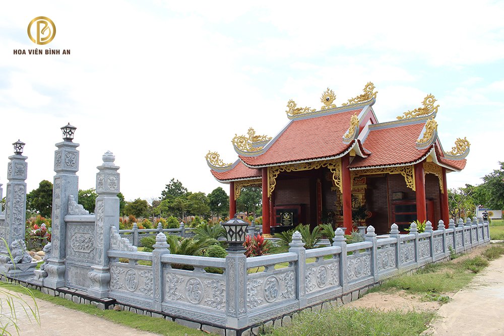 Đền Trình cổ kính và linh thiêng trong Hoa Viên Bình An